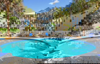 Foto 1 - A Perfect Summer West by Avantstay Private Pool & Bikes