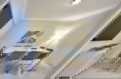 Foto 8 - Penthouse in Evaristo Morales Sleeps 14