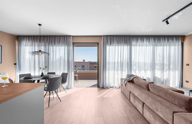 Apartment in Pula With Sea View and Bubble Bath - Photo 10