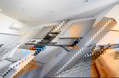 Foto 15 - Perfect 3-Bed Flat in North London
