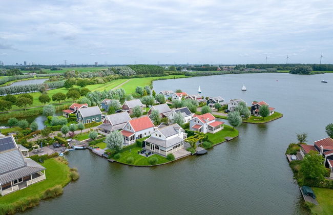 Bungalow by Water Near Rotterdam - Photo 16