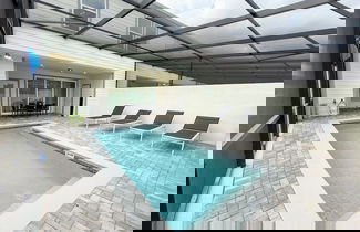 Foto 1 - Upstay Theme Rooms and Arcade Games Plus Private Pool
