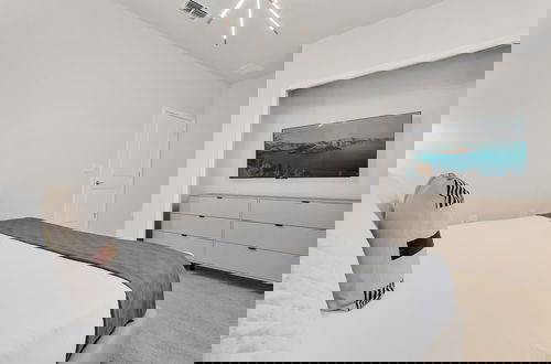 Foto 54 - Upstay Theme Rooms and Arcade Games Plus Private Pool
