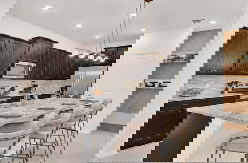 Foto 40 - Upstay Theme Rooms and Arcade Games Plus Private Pool