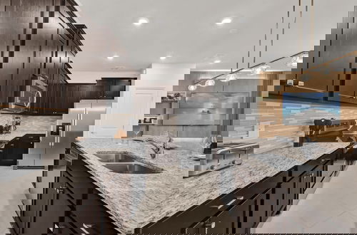 Foto 41 - Upstay Theme Rooms and Arcade Games Plus Private Pool