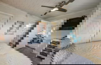 Foto 3 - Pinnacle Port A502 - Updated 3 Bedroom . Free Fun! Boat Ramp Access! Condo by RedAwning