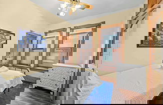 Foto 2 - Vino & Vibes Villa Sleeps 6!