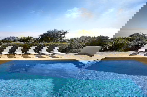 Foto 13 - Tranquil Villa With Private Pool
