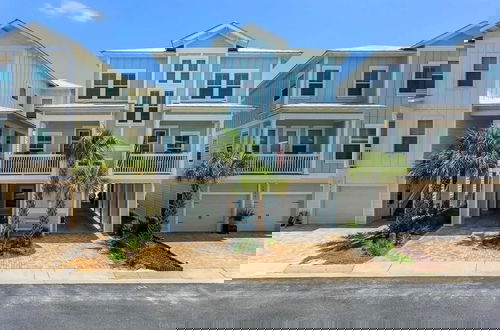Foto 41 - Soundside Bliss 4 Bedroom Home by RedAwning
