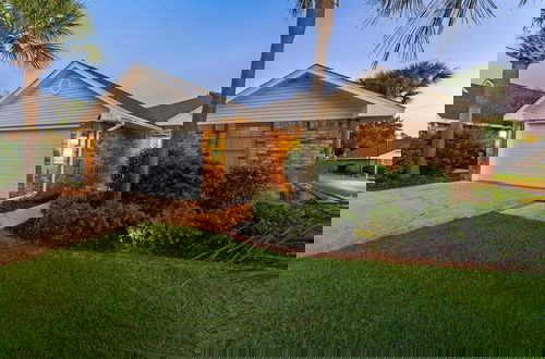 Foto 58 - Shore To Please 4 Bedroom Home by RedAwning