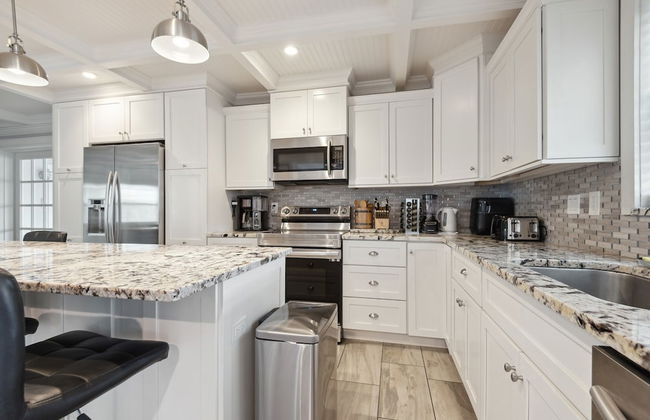 Coastal Charm: Seaside Hideaway 3 Bedroom Home by RedAwning - Foto 14