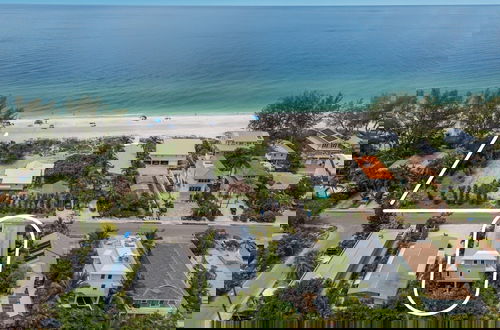 Foto 48 - Seaside Haven 4 Bedroom Home by RedAwning