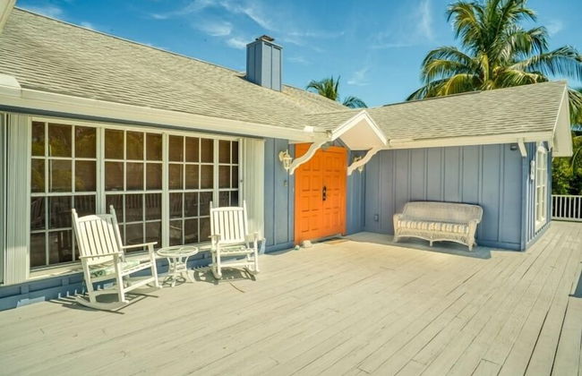 Baywatch Casa 3 Bedroom Home by RedAwning - Photo 38
