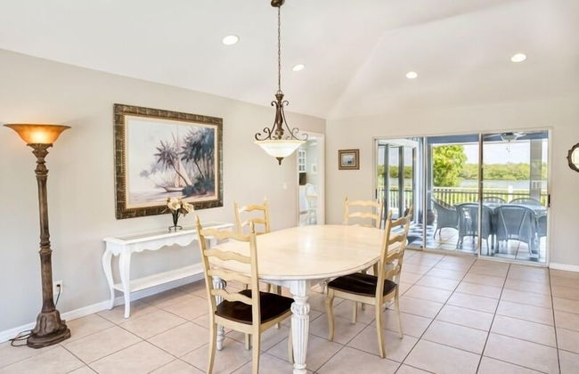 Baywatch Casa 3 Bedroom Home by RedAwning - Photo 25