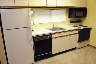 Photo 5 - Seven Springs Stoneridge 3 Bedroom Standard Condo - Pet Friendly! by RedAwning - Save 10% on 3 Nights, 15% on 5 Nights!