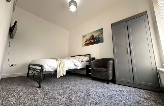 Fulfill Apartments Walkden - Photo 2