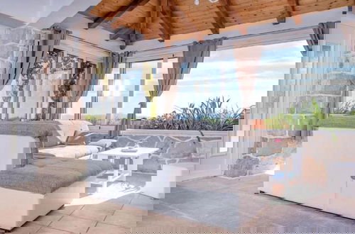 Foto 5 - Beach Apartment Ivan Dolac With Terrace