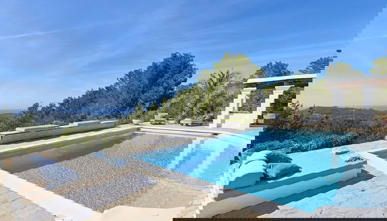 Foto 1 - Hillside Villa With Sea-views