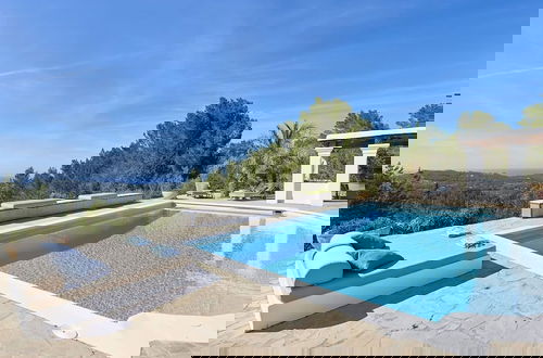 Foto 1 - Hillside Villa With Sea-views