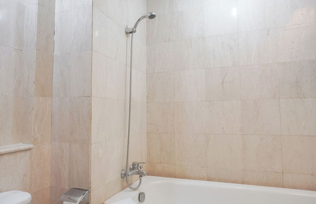 Elegant and Comfy 1BR with Extra Room Apartment at Bellagio Residence - Photo 16