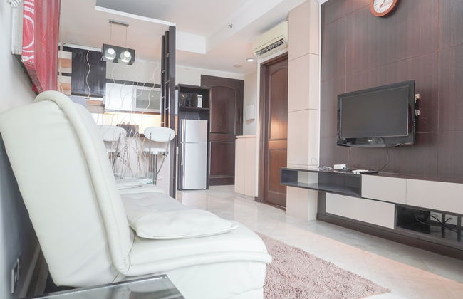 Elegant and Comfy 1BR with Extra Room Apartment at Bellagio Residence - Photo 11