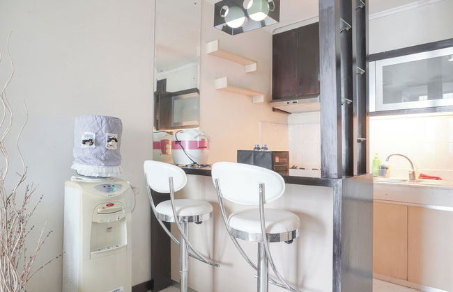 Elegant and Comfy 1BR with Extra Room Apartment at Bellagio Residence - Photo 6