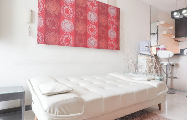 Elegant and Comfy 1BR with Extra Room Apartment at Bellagio Residence - Photo 14