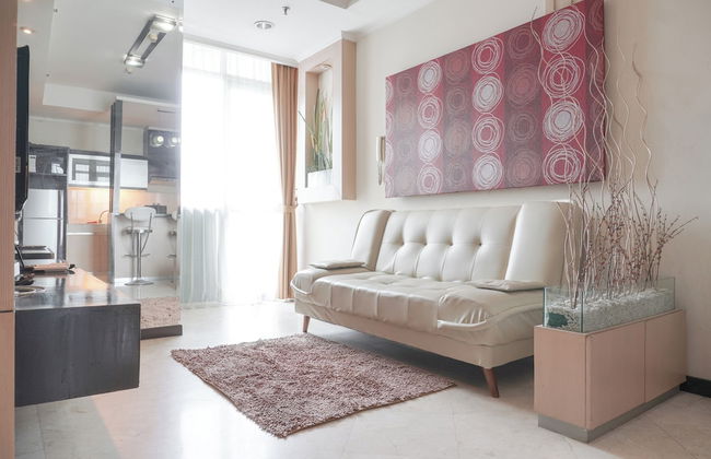 Elegant and Comfy 1BR with Extra Room Apartment at Bellagio Residence - Photo 12