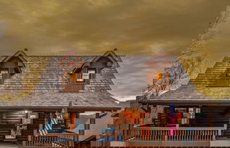 Photo 2 - Blue Ridge Mountain Cabin With Stunning Views