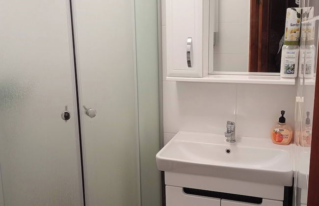 Peaceful Chișinău Retreat With Central Heating & Private Entrance - Foto 15