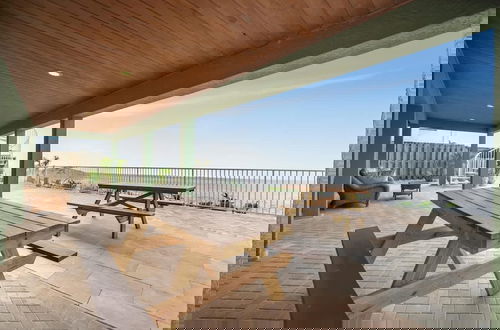 Foto 2 - Stones Throw Beachside Bungalow 1 ON THE Beach