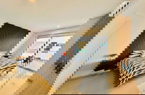 Photo 11 - Torre Eleve Apartments