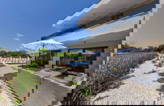 Foto 1 - Villa Sunrise With Outdoor Pool