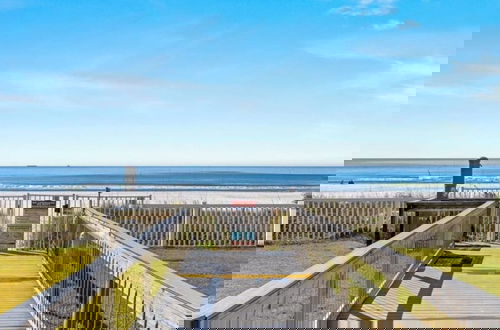 Foto 23 - Coastal Hideaway: Cozy Beachfront Studio Sleeps 4 With Stunning Views!