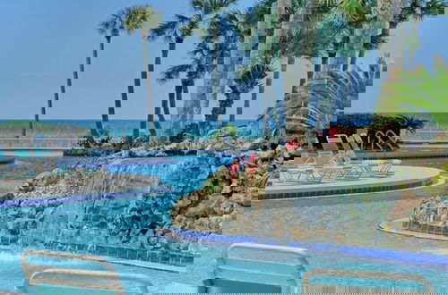 Foto 19 - Coastal Hideaway: Cozy Beachfront Studio Sleeps 4 With Stunning Views!