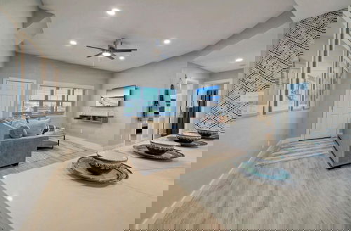 Foto 10 - La Concha by Avantstay Modern Condo by Boardwalk