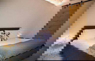 Foto 3 - Theater Luxury Apartment