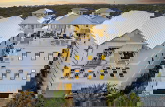 Foto 1 - Rooftop Deck w/ Views, Pool, Luxury 5bdr Resorting To Happiness by Avantstay