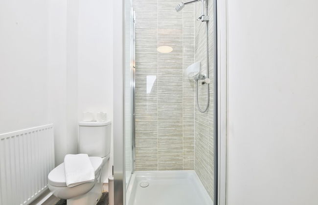 2 Bed Flat with Parking Near Waterfront - Foto 38