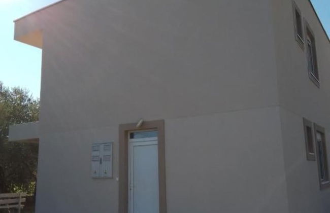 Adriatic Haven Cozy Tivat Apartment With a Terrace - Foto 3
