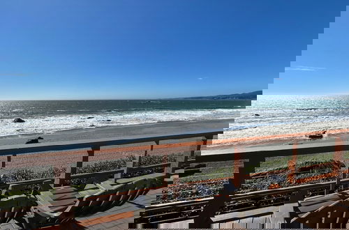 Foto 56 - Oceanfront Cabin 10 Jacuzzi Breathtaking Views