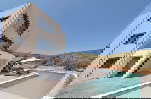Foto 2 - Villa Andria With 5 Bedrooms and 5 Bathrooms