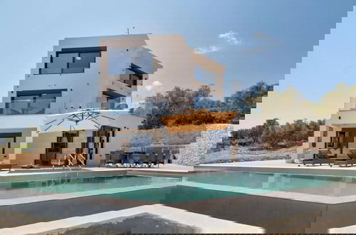 Foto 1 - Villa Andria With 5 Bedrooms and 5 Bathrooms