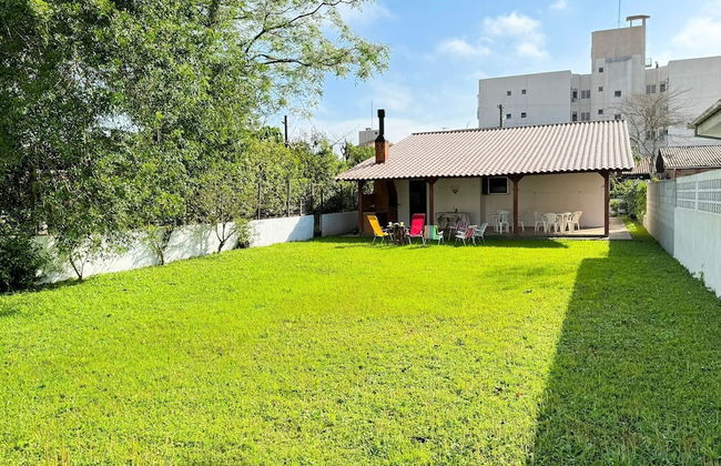 Casa Aconchegante a 100 metros da praia - Foto 35