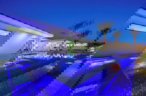 Foto 7 - Luxury Indio Villa Pool, Hot Tub, Putting Green Minutes From Dining & Golf