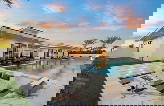 Foto 1 - Bravo by Avantstay Luxe Villa w/ Pool, Hot Tub & Pickleball Sleeps 21