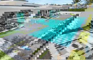 Photo 2 - Bravo by Avantstay Luxe Villa w/ Pool, Hot Tub & Pickleball Sleeps 21