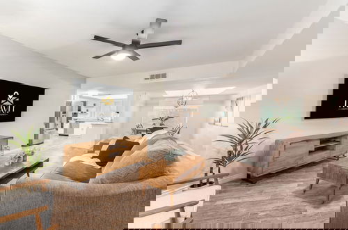 Photo 3 - Obispo Modern Oasis With Heated Pool and BBQ