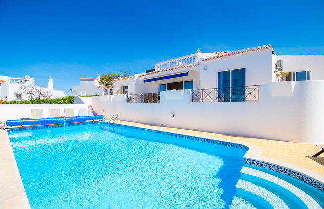 32A Vale do Milho Stunning Detached Villa Close - Foto 1