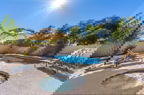Foto 1 - Modern Family Retreat - Pool Spa Firepit Putt Grn